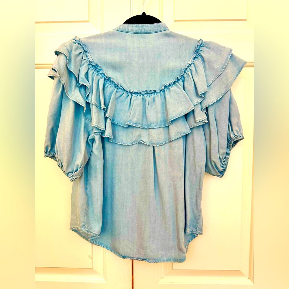 Stellah Sz M Chambray Blue Ruffle Blouse - Picture 4 of 5